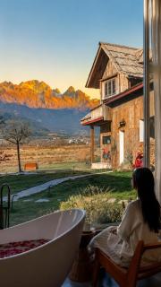 Lijiang Tennessee Moutain Lodge & cafe - A Luxury Farmstay with Jade Dragon Views at Baisha Village - Free Pick-up from Airport&Railway station for 3-Night Stays - 0