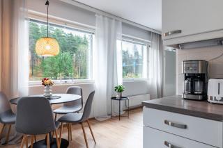 Apartments with Sauna, Balcony & Free Parking - 9