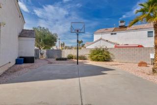 Vegas Pool Villa with Basketball & Games, Near Strip - 7