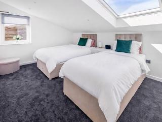 Top House - Uk50644 - 3