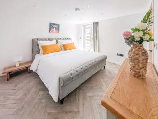 Top House - Uk50644 - 1