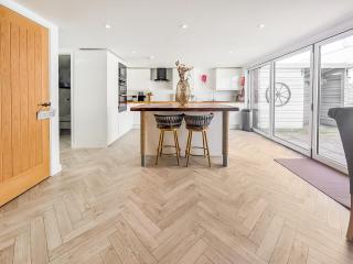 Top House - Uk50644 - 2
