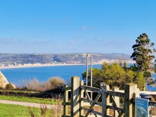 Beachcomber Cottage - 9
