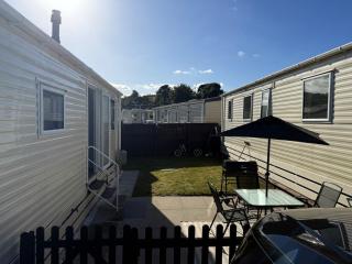 2-Bed caravan at Ladram Bay holiday Park - 5