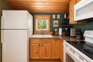 Lil Bigfoot Chalet - 6