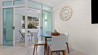 Lagoonside Ground Floor by the Pool Close to Esplanade - 1
