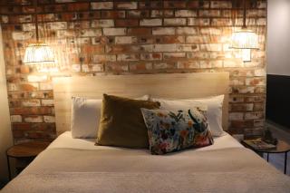 Favour House - 7