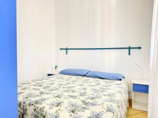 P102 - Porto Recanati, monolocale fronte mare con terrazza - 2