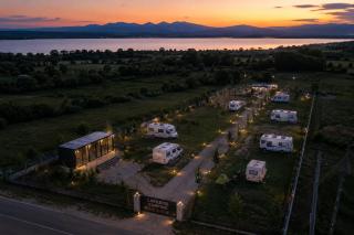 LakeSide Camping - 9