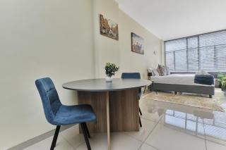 Urban Luxe Studio Illovo Mews by CTHA - 5
