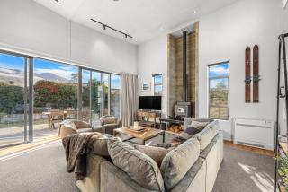 Wanakas Alpine Outlook 3 bedroom home - 4