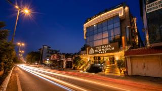 The Plaza Arch Premium - Indira Gandhi Int'l Airport - 8