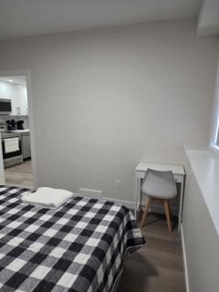 Cozy Suite & Gym-Ready - 9