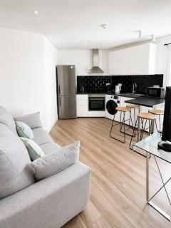 Grand Central House - Classic Two Bedroom - GibraltarStay Apartments - 0
