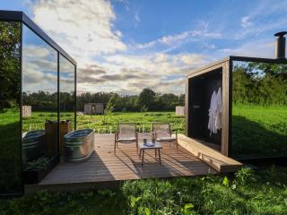 Luxury Mirrored Cabin with Sauna & Plunge Pool - 2