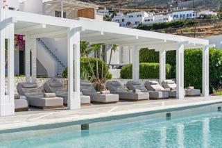 Mr and Mrs White Tinos - 2