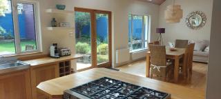 Bright Open Airy Living in Dublin 14 - 2