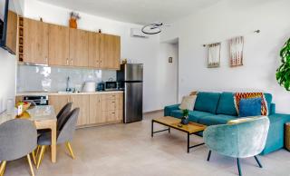 Spilies Beachfront Retreat - 7