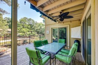 Lake Hamilton Retreat w Private Dock and Deck - 9
