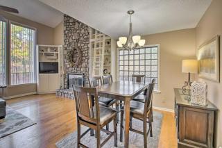 Lake Hamilton Retreat w Private Dock and Deck - 5
