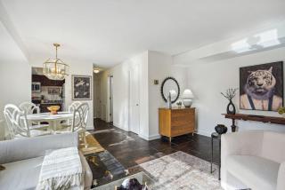 Crystal City Boutique Flats - Free Parking - 0
