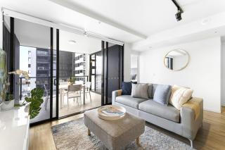 High End 2BR Haven with Pool, Gym, Parking near South Bank and West End - 8