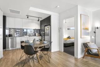 High End 2BR Haven with Pool, Gym, Parking near South Bank and West End - 5