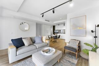 High End 2BR Haven with Pool, Gym, Parking near South Bank and West End - 4