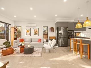 Magazine Worthy Home Stylish Brisbane Escape - 9