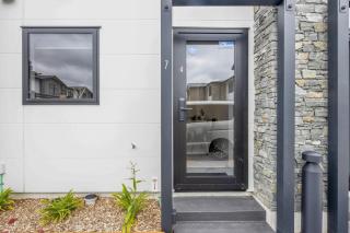 Relaxing Boulcott Escape In Lower Hutt - 9