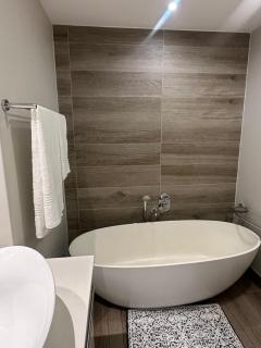 Executive 1Bed Apartment Menlyn - 6