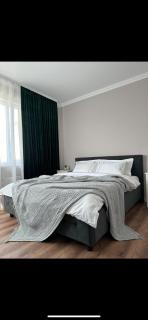 ApartDirect Botanica Parc - 0