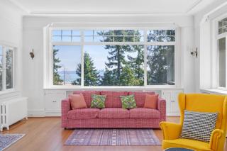 Luxe 3BR Coastal Retreat - Views, Hot Tub and BBQ - 9