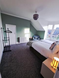 Huge 4Bed2Bath Sleeps 8 Flexible Long Term Stays - 8