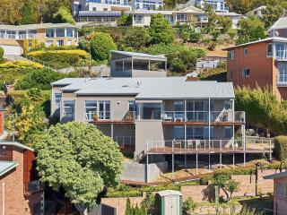 Bridgeview Mansion Escape - Sandy Bay - 5