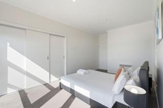 Bridgeview Mansion Escape - Sandy Bay - 1
