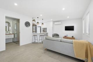 Stylish 2-Bed Cambridge Stay - 3