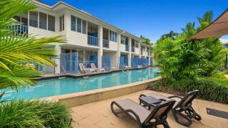 Ivy Pearl Dual-Key Apartment and Studio with Spa Bath - 9