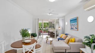 Ivy Pearl Dual-Key Apartment and Studio with Spa Bath - 2
