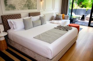 Oliver Luxury Experiences - 0