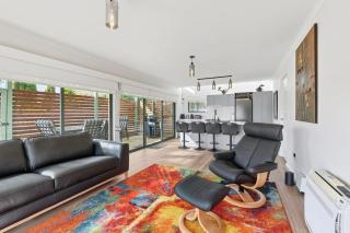 Riverview Townhouse Retreat - 6