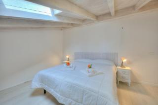 Golden Terrace - Happy Rentals - 4