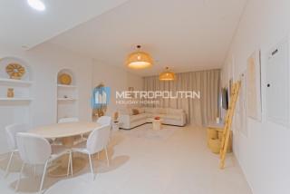 MCRE , Radiant Elegant 1BR with City Views - 9