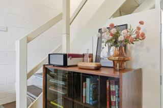 Warm Mid century modern 2BR, 8 mins from CBD - 4