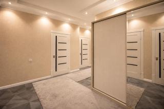 Happy Family Premium 120m 5 Min to Airport - 2