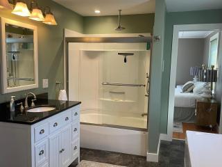 Keene Center Farmhouse Large, Cozy, Hot Tub - 2