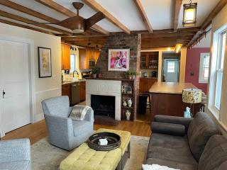 Keene Center Farmhouse Large, Cozy, Hot Tub - 9