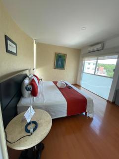 Penthouse with Pool, Gym & A/C - 8