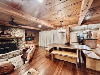 Tripps Landing-Pet Friendly-Sleeps 10 - 1