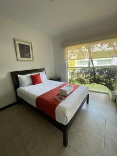 Apartment with Pool, Gym & A/C - 4